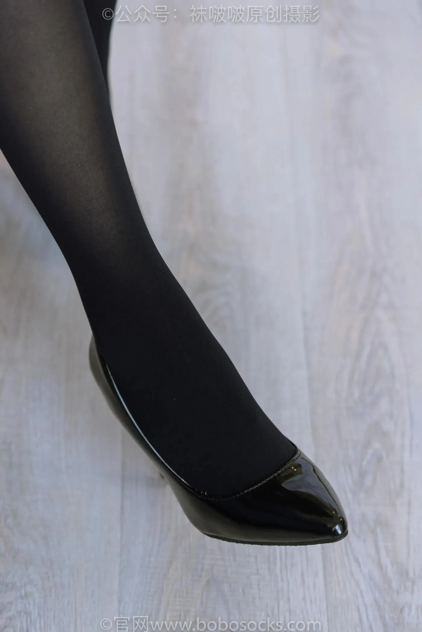 [BoBoSocks袜啵啵]NO.150 小甜豆-高跟鞋、厚黑丝 [140P]插图6